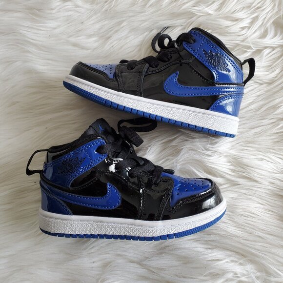 Nike Air Jordan Black/Blue Kid's 1 Retro High OG ‘Patent Bred’ SZ 10C - Picture 6 of 13